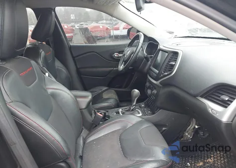 2015 Jeep Cherokee Trailhawk из США, поврежденный, VIN 1C4PJMBS5FW550611